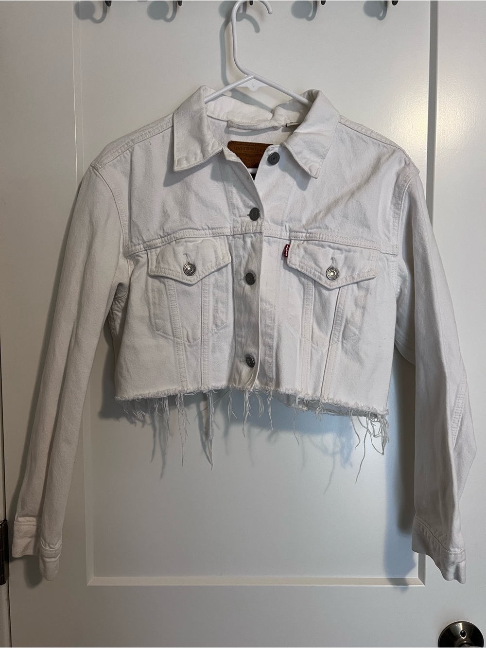 Levi's White Cropped Raw-Hem Denim Jacket